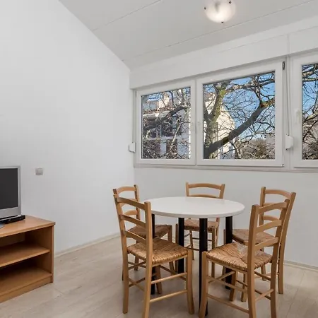 Rona Volta Apartamento Pula