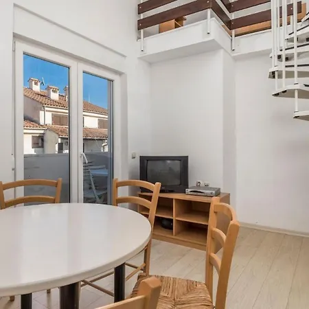Apartamento Rona Volta