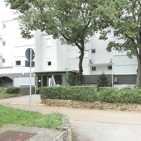 Apartamento Rona Volta